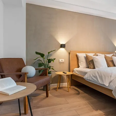 Cozy Downton Apartment *